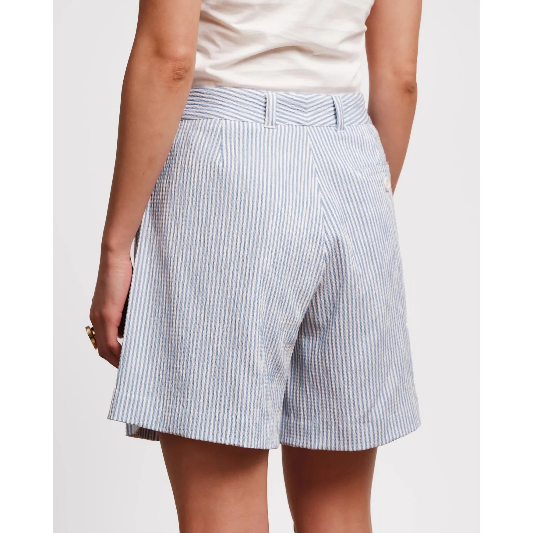 Light Gray Benny Short Stripe Seersucker Light Blue/White