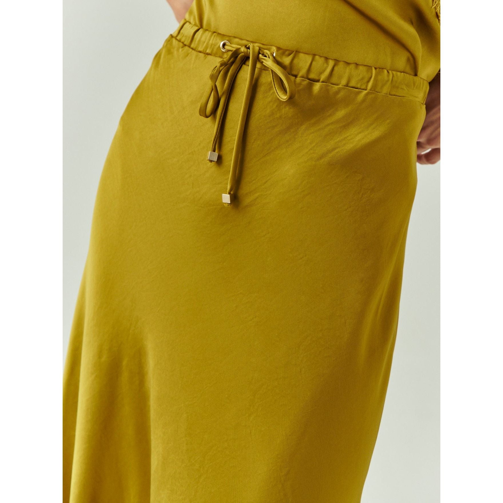 LIV SKIRT