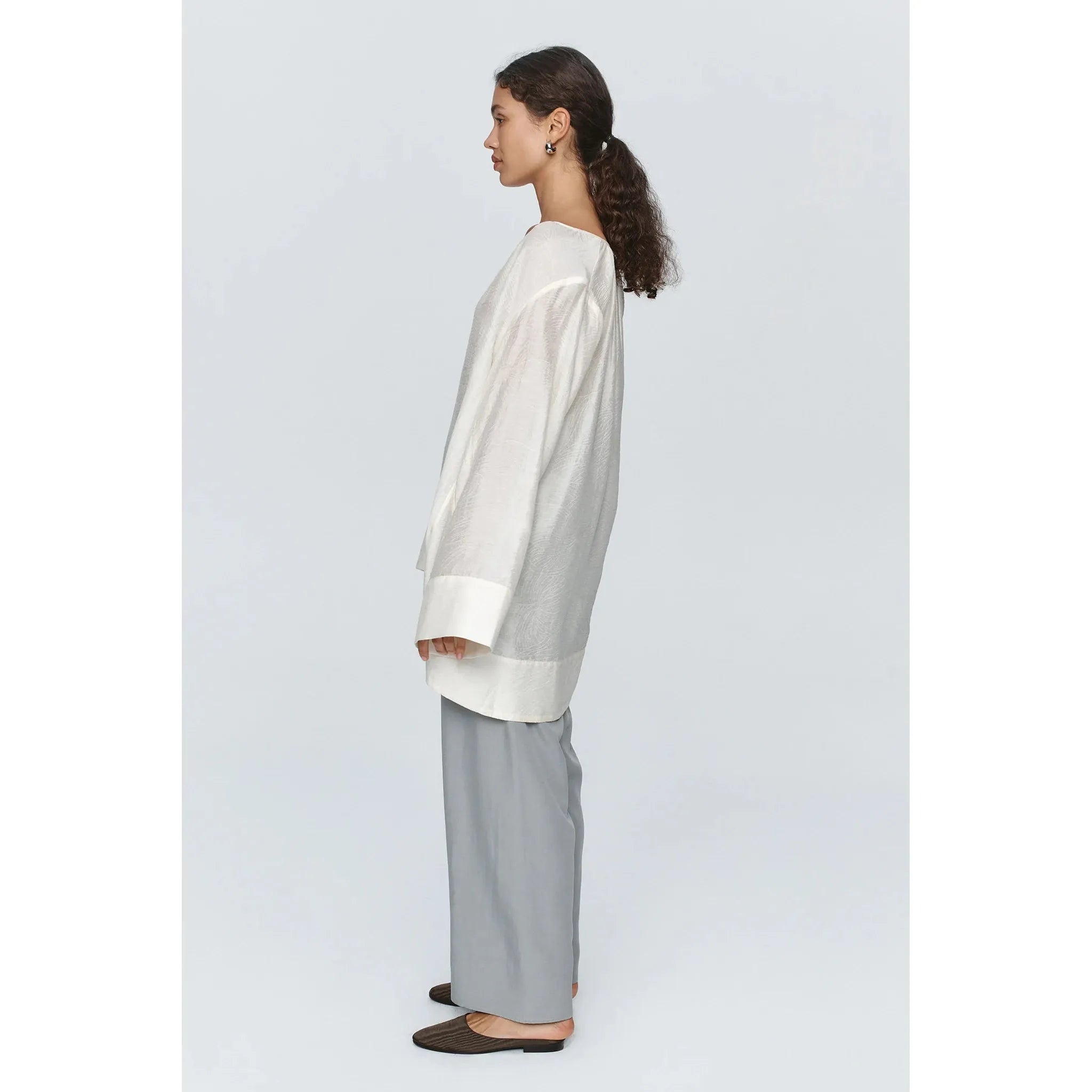 Light Gray Lottie Top Textured Ivory