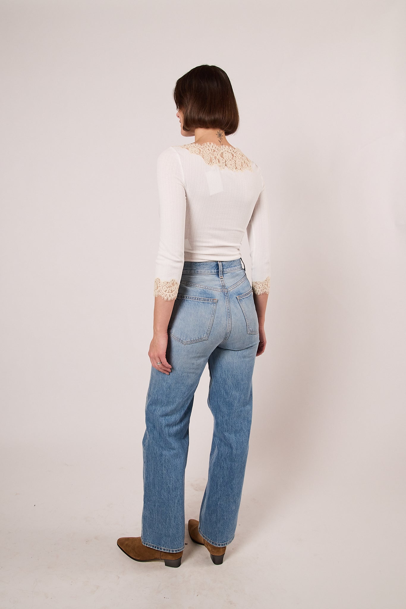 RIANA TEE Dôen (shopdoen.com)