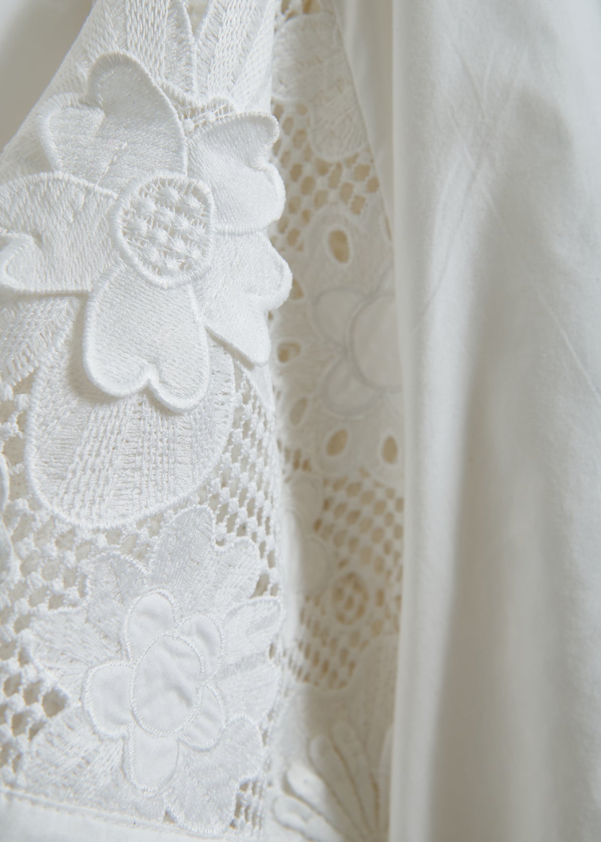 KALI OVERSIZED LACE SHIRT ESSENTIEL ANTWERP