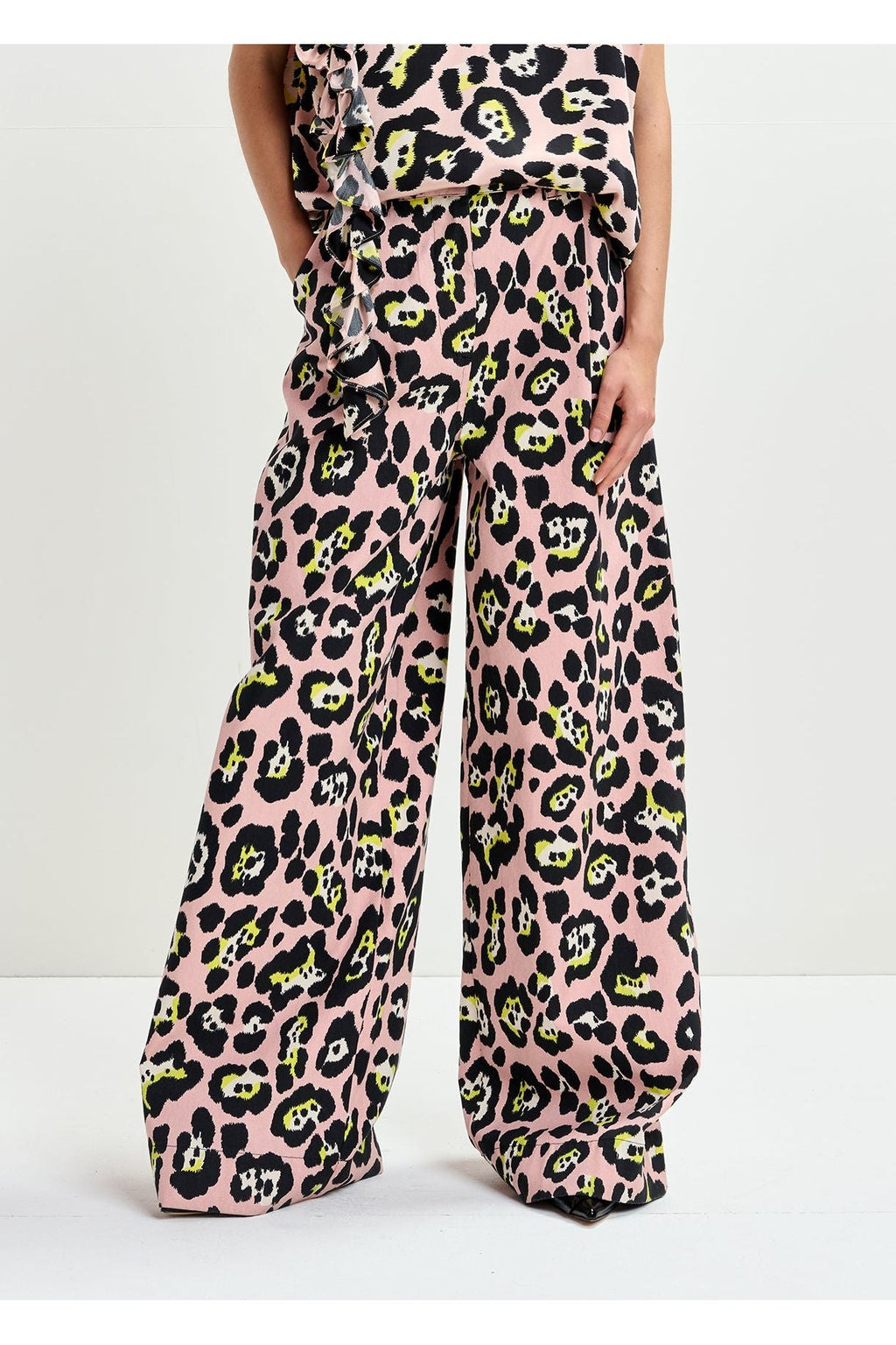 Jenesis wide leg pants ESSENTIEL ANTWERP