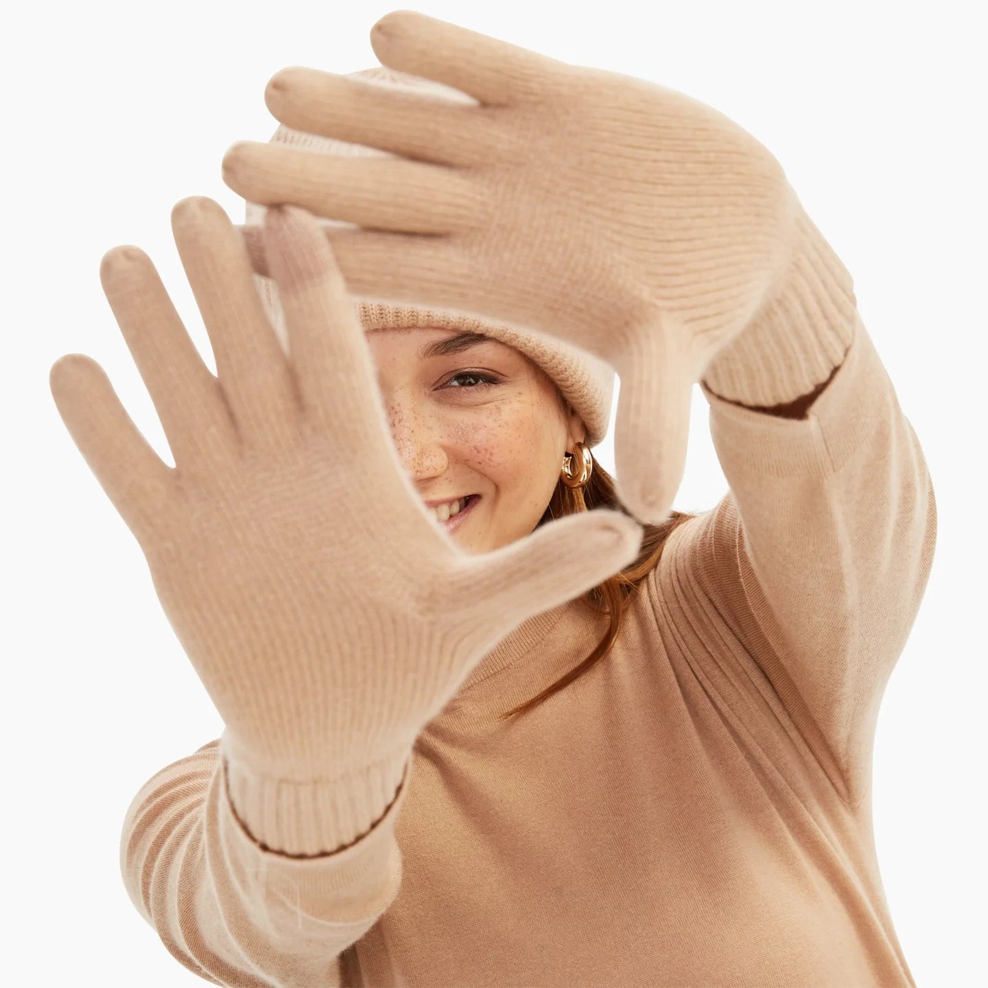 Naadam Cashmere Beanie Glove Set