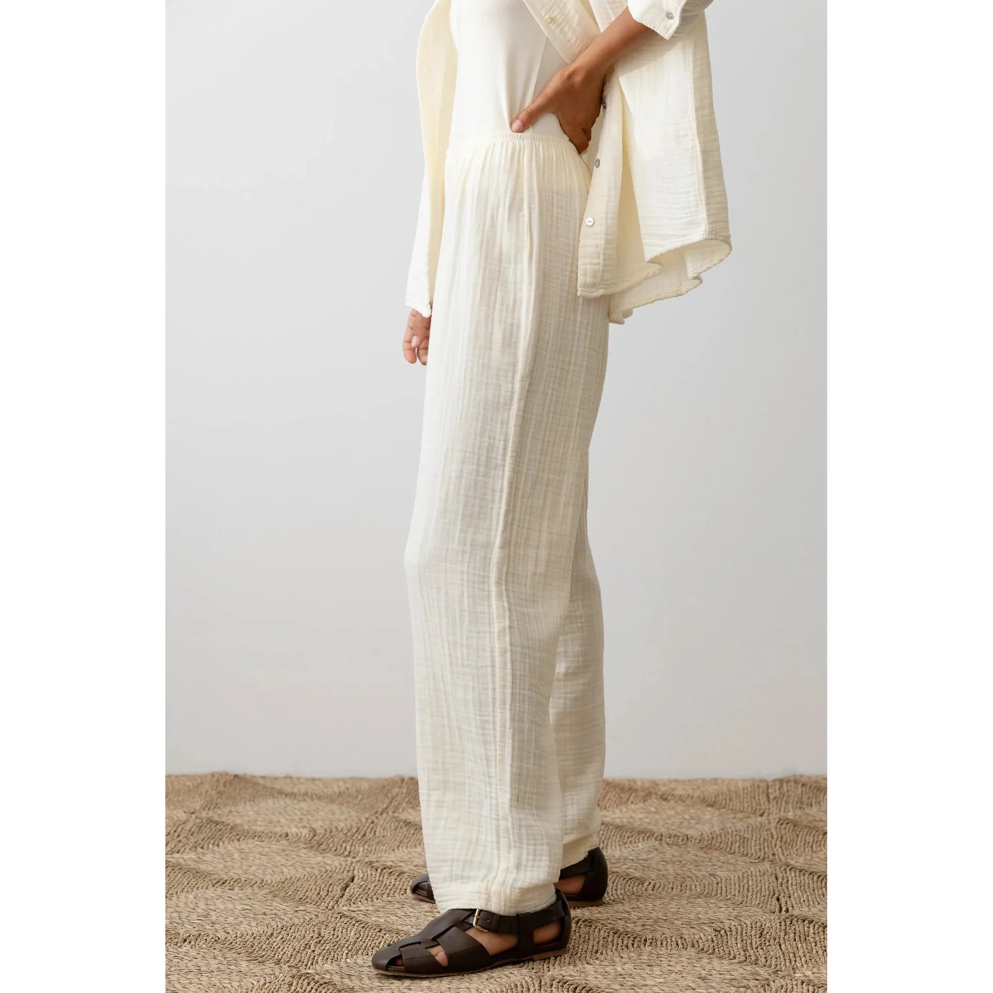 Gray Donni The Bubble Crop Simple Pant Creme