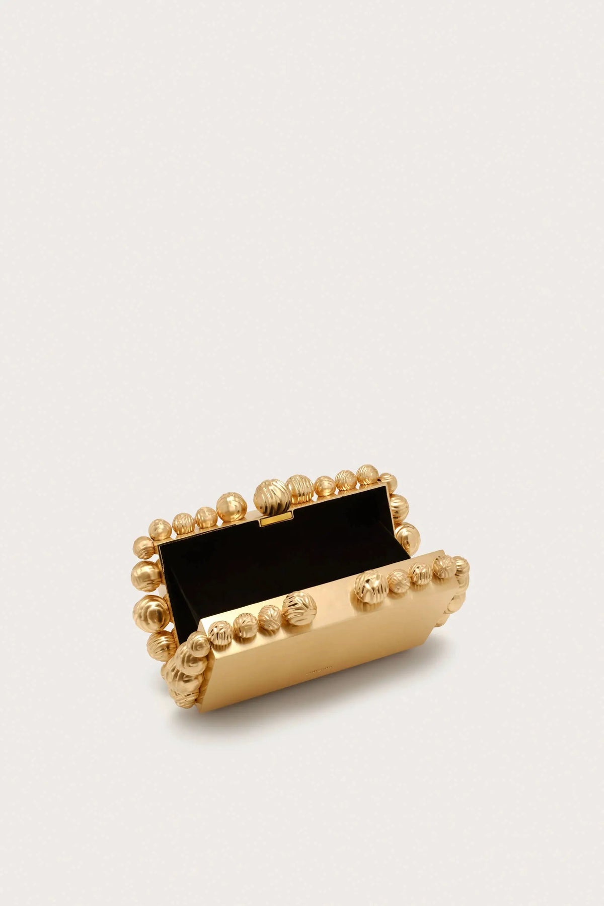 EOS METAL CLUTCH Cult Gaia