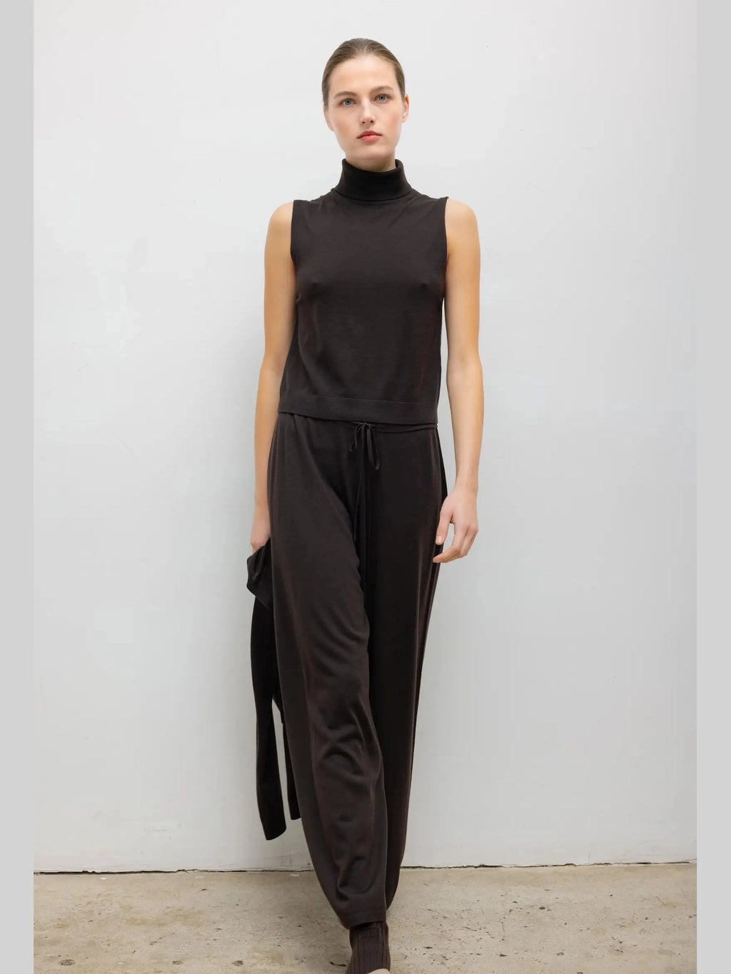 James Sleeveless Turtleneck LESET