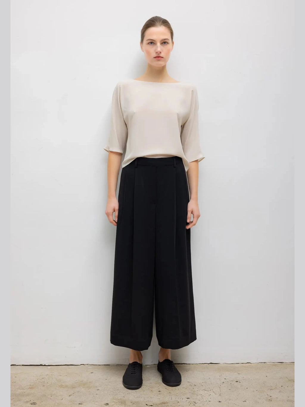ARI SHORT SLEEVE DOLMAN TOP LESET