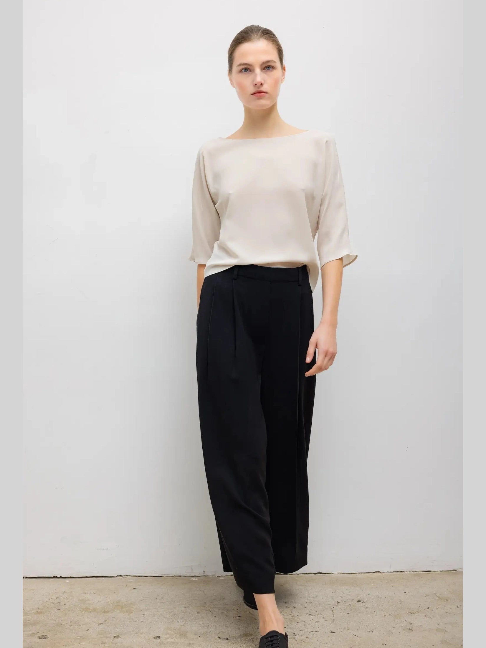 ARI SHORT SLEEVE DOLMAN TOP LESET