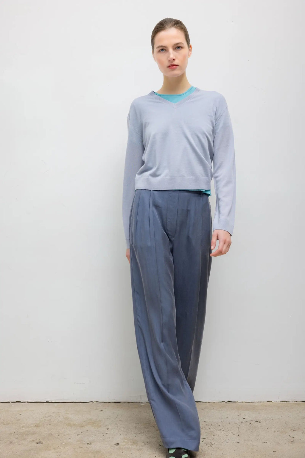 JAMES V NECK LESET