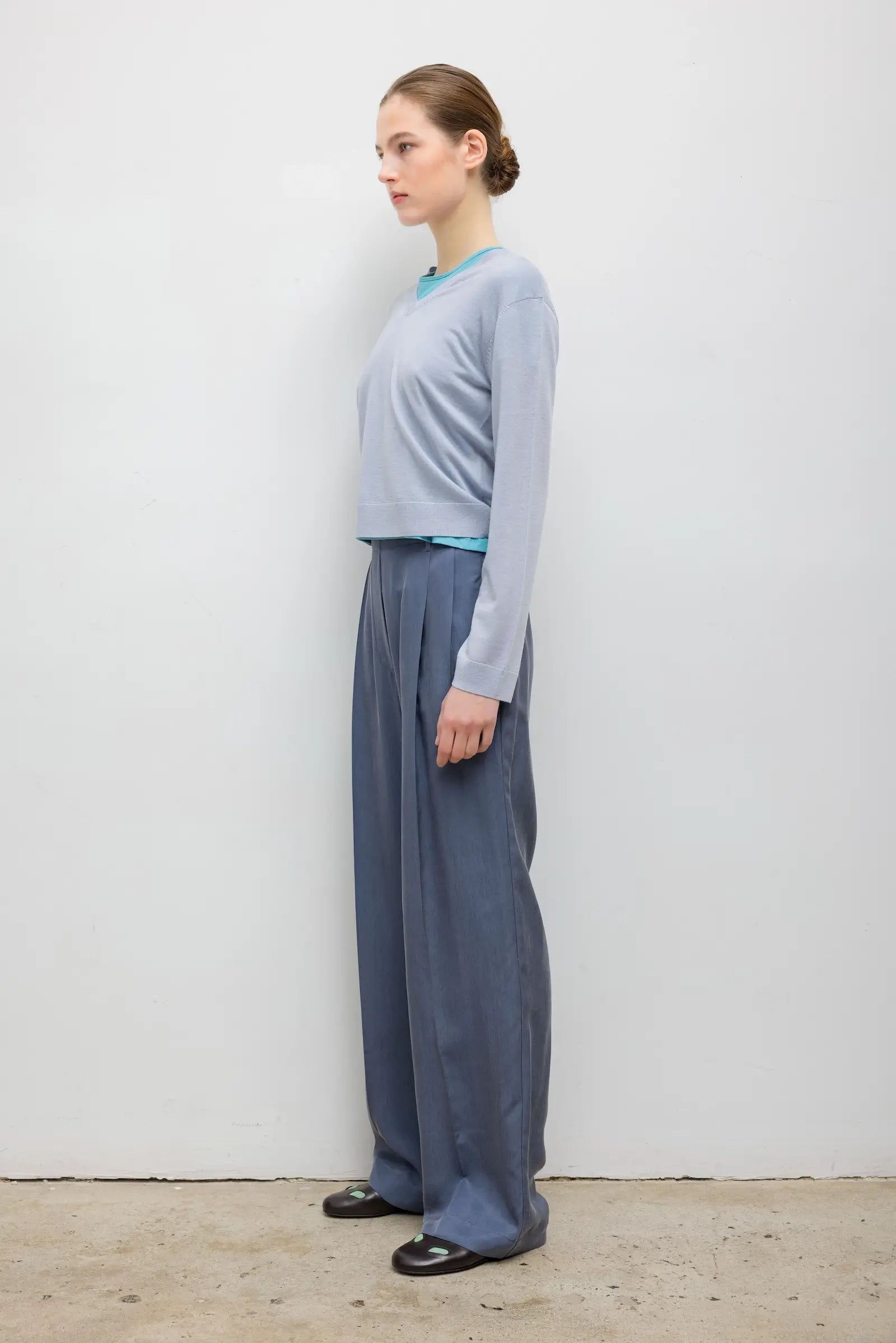 JAMES V NECK LESET