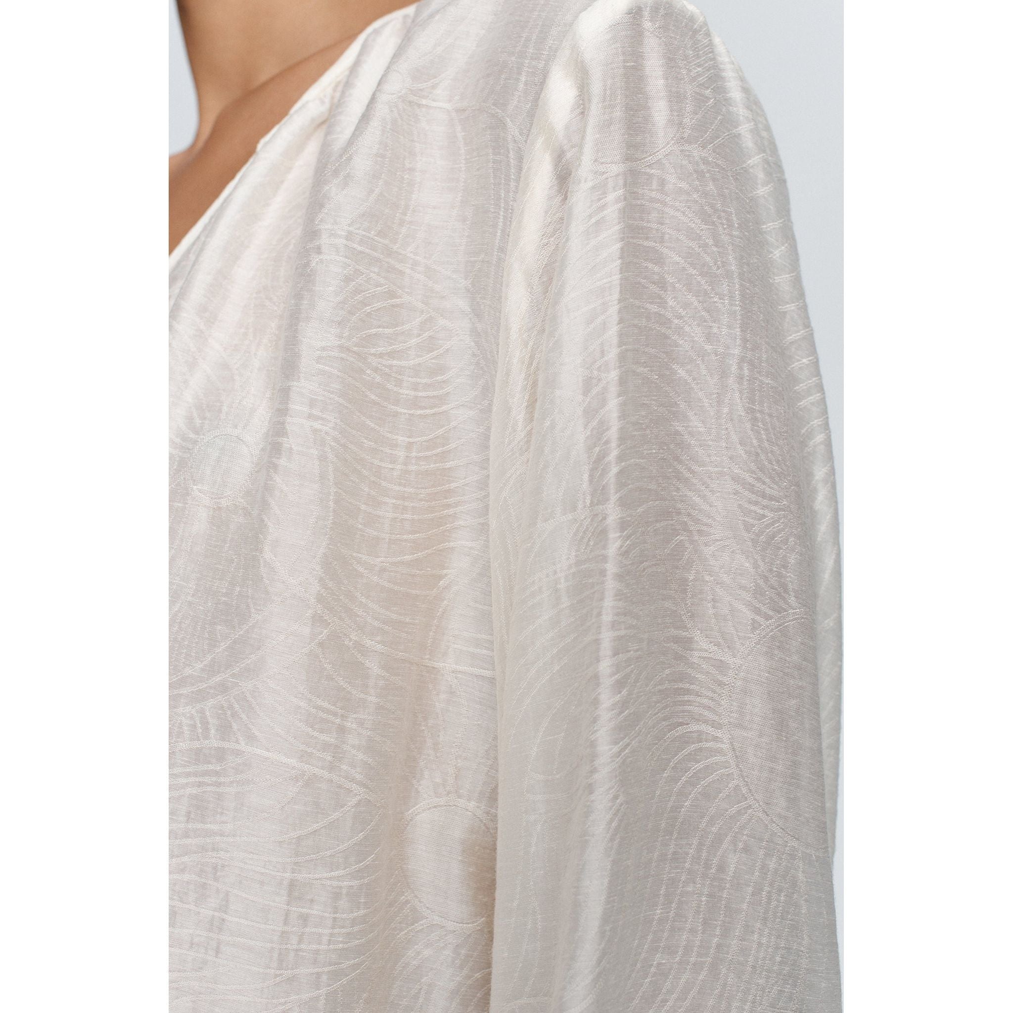 Gray Marle Lottie Top Textured Ivory
