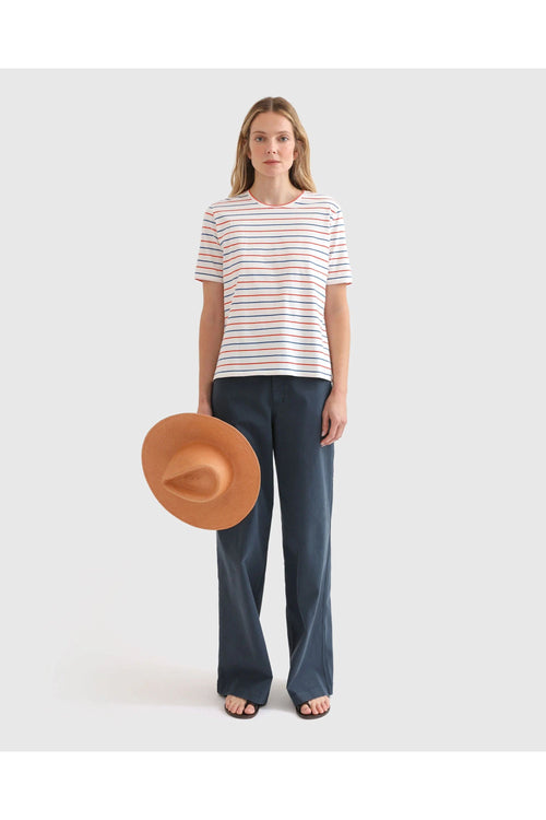The Modern White/Poppy Kule