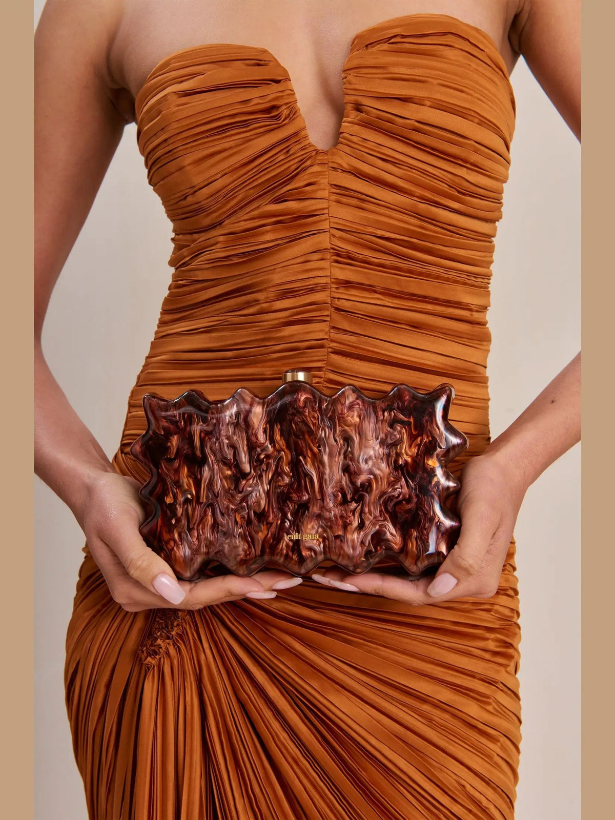 PALOMA CLUTCH by Cult Gaia