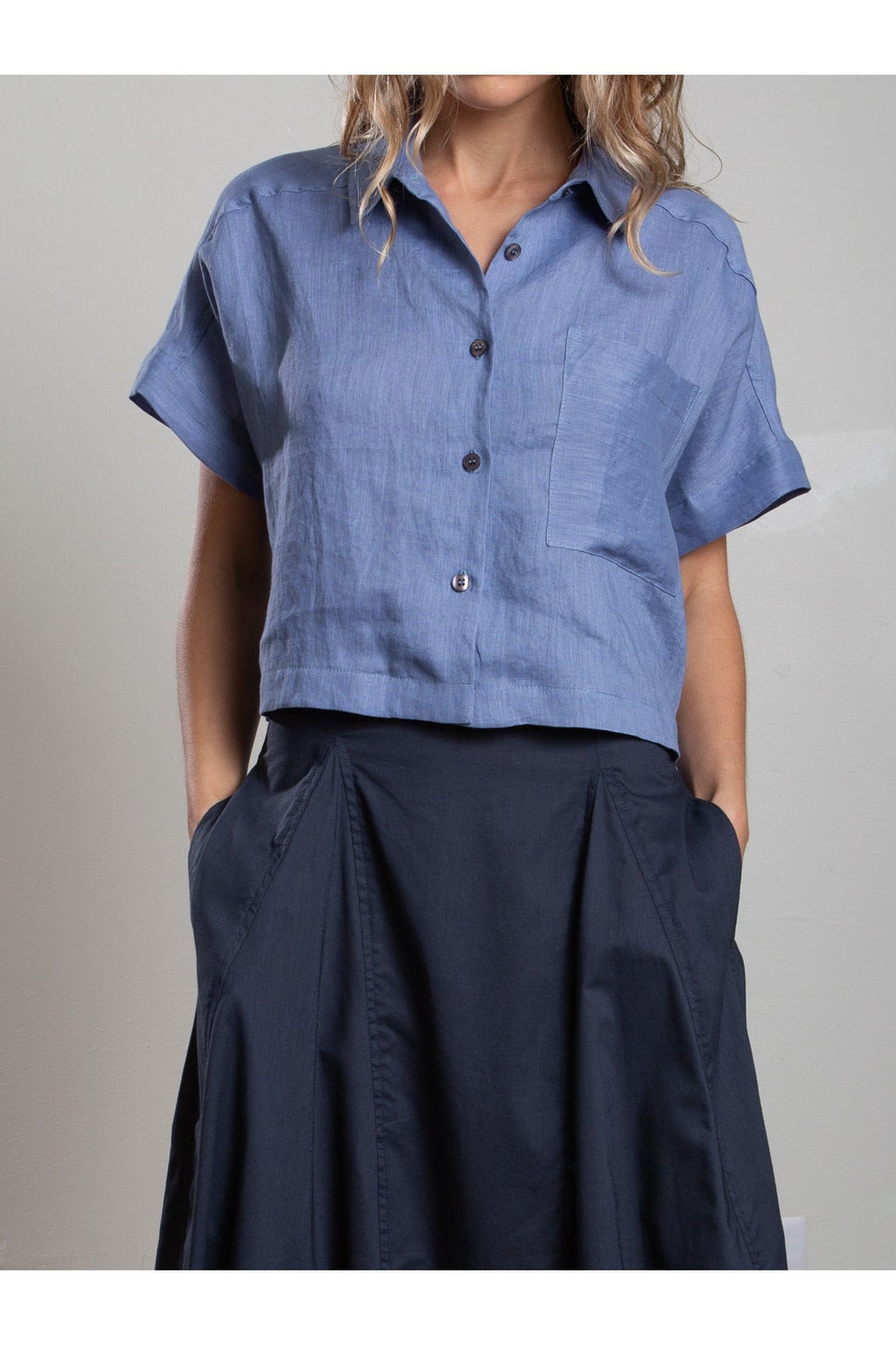 Zoey Shirt in French Linen Pharaoh