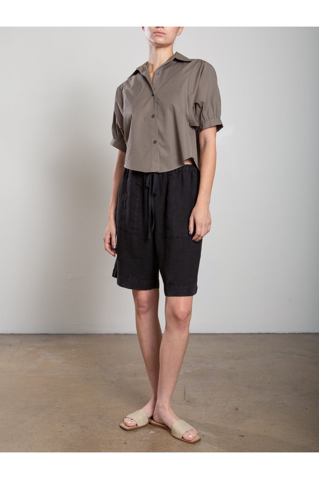 Jem Short in Heritage Linen Pharaoh