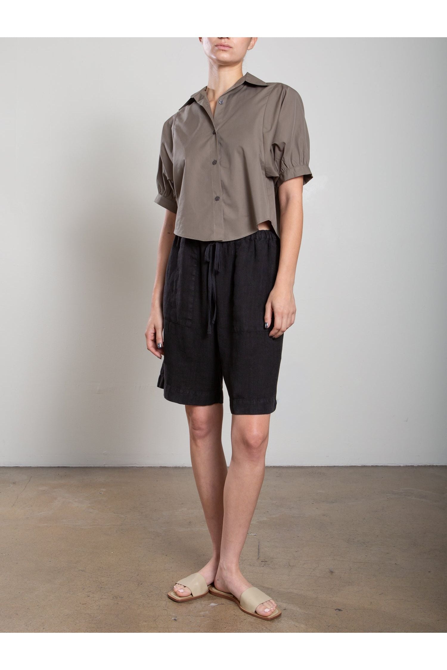 Jem Short in Heritage Linen Pharaoh