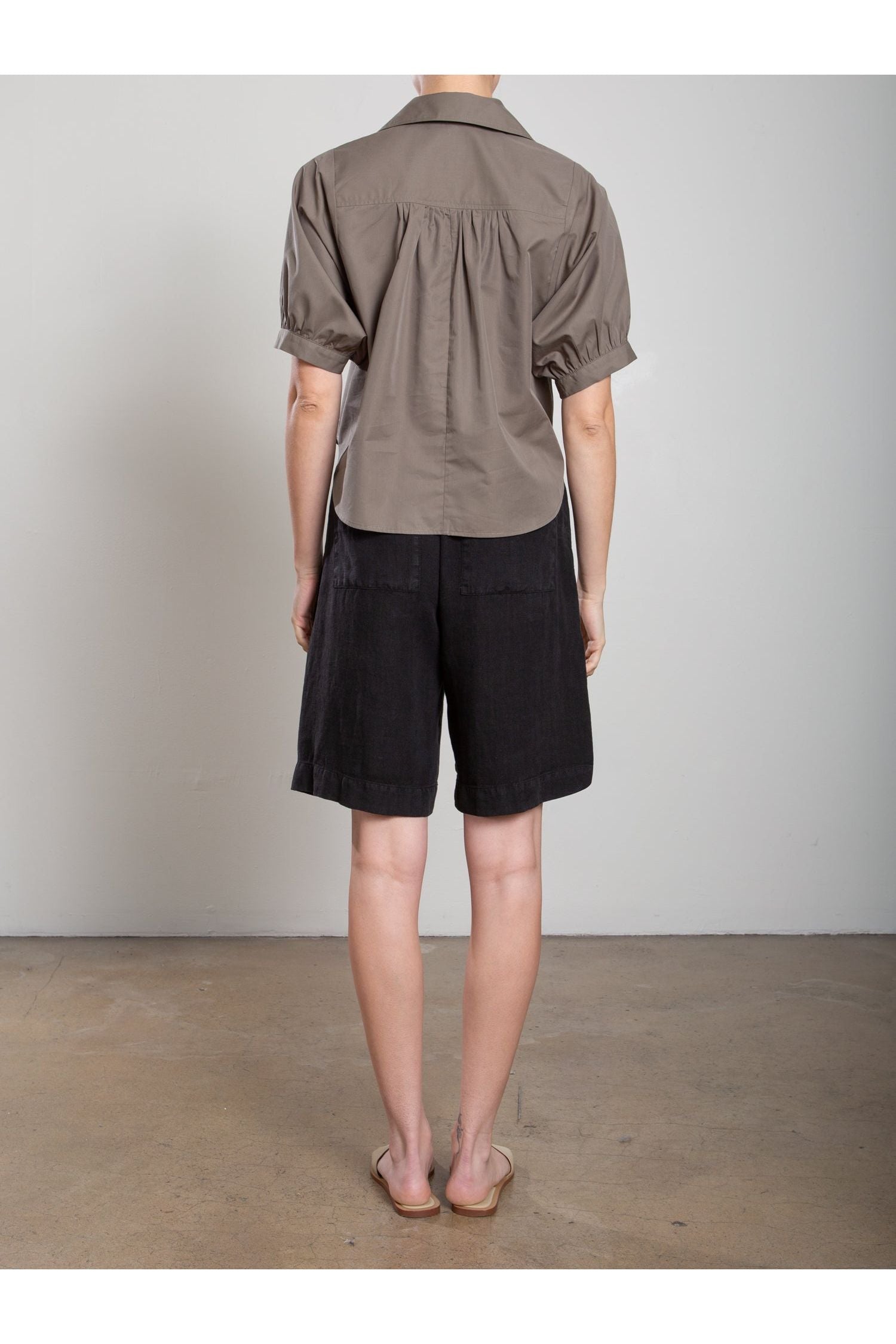 Jem Short in Heritage Linen Pharaoh