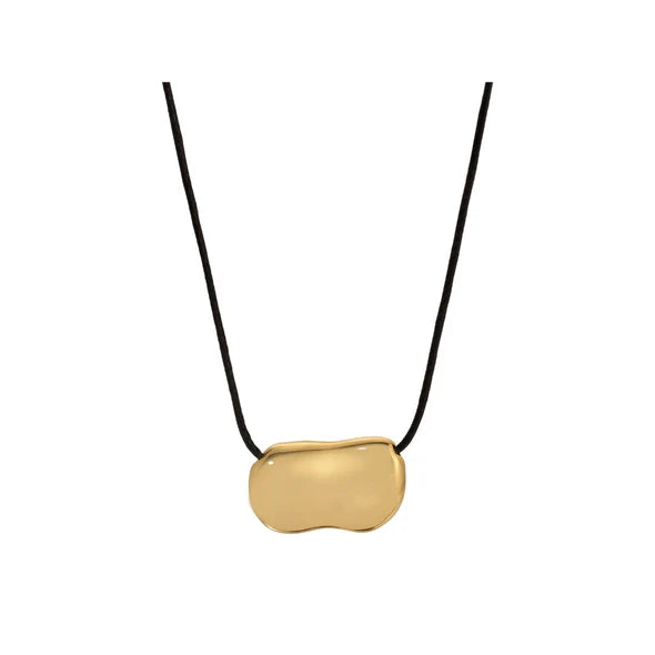 Pebble Necklace Gold Heaven Mayhem