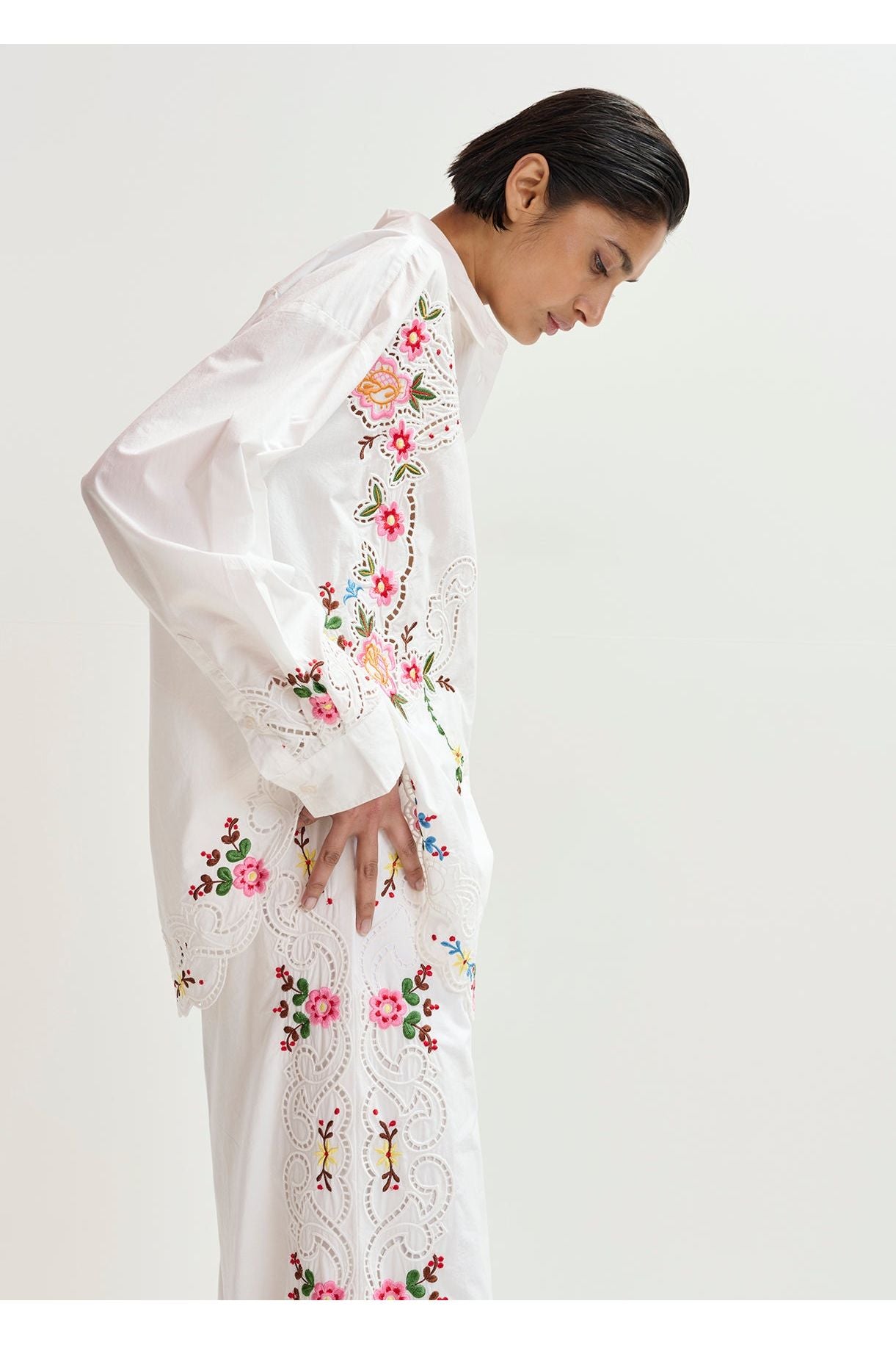 JANAI EMBROIDERED PANTS ESSENTIEL ANTWERP