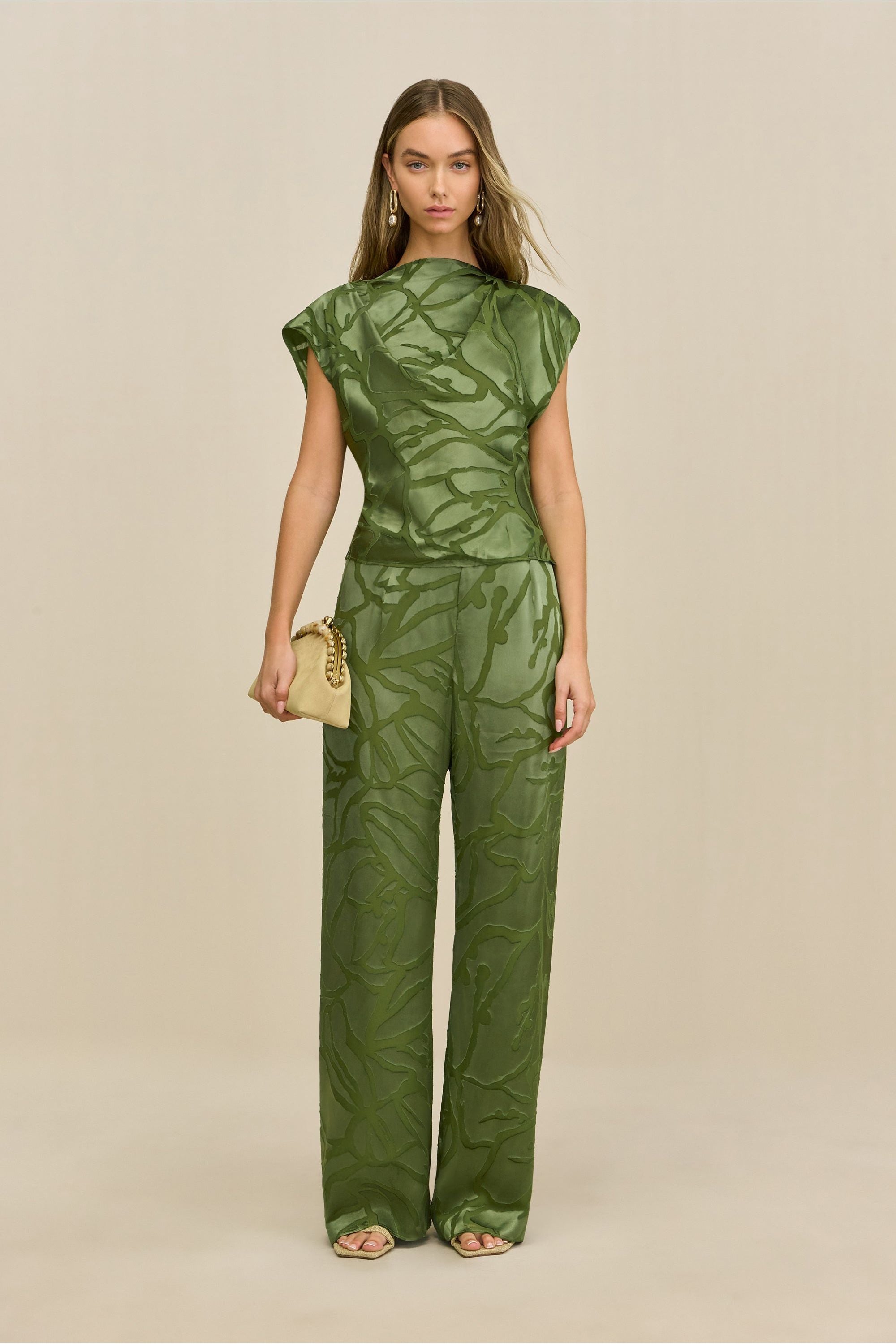 SARA PANT Cult Gaia