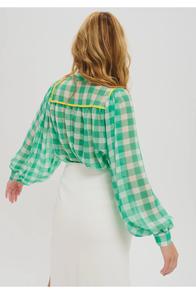 Edith in green and white Leledebaltzac