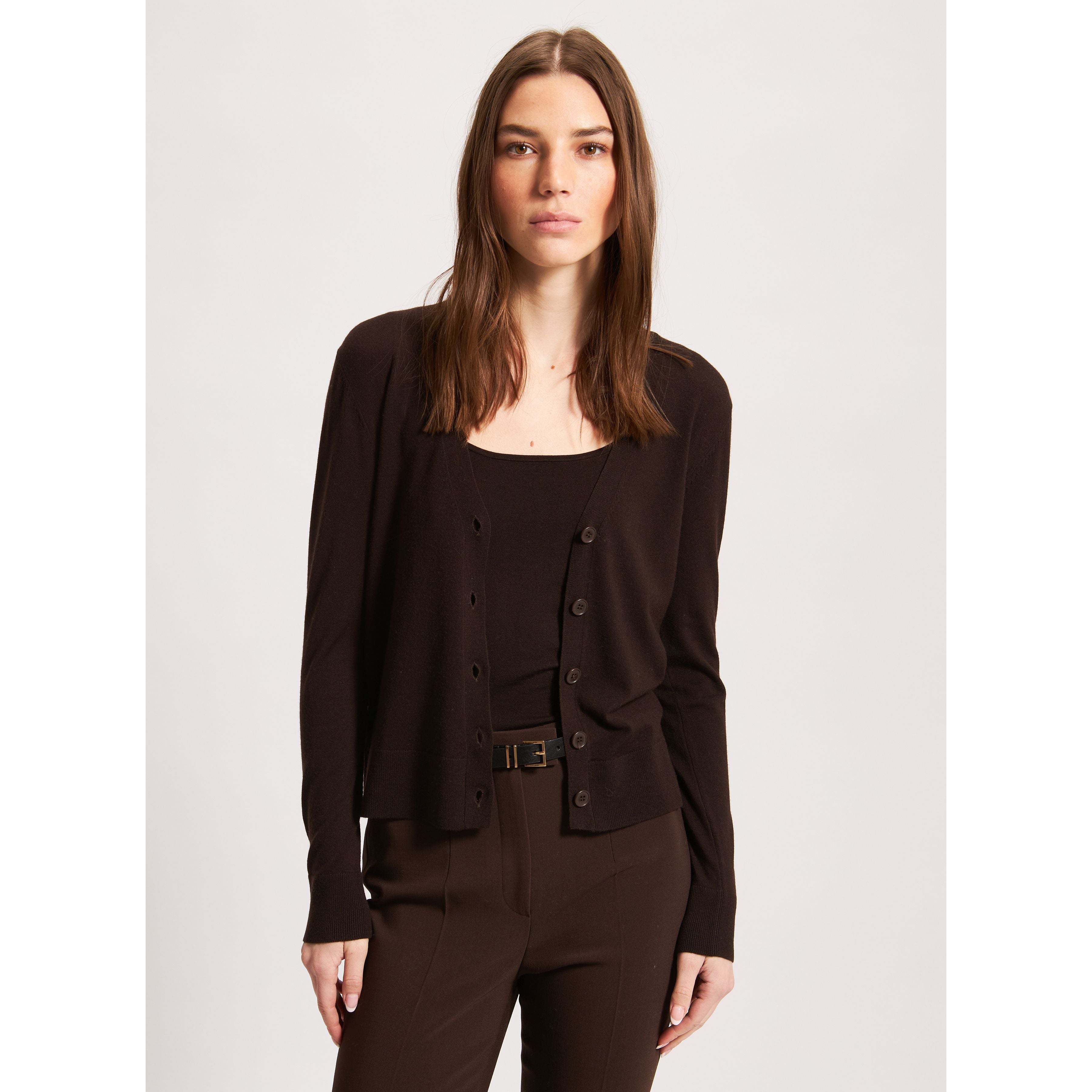 16GG XFINE MERINO FITTED BTN CARDI