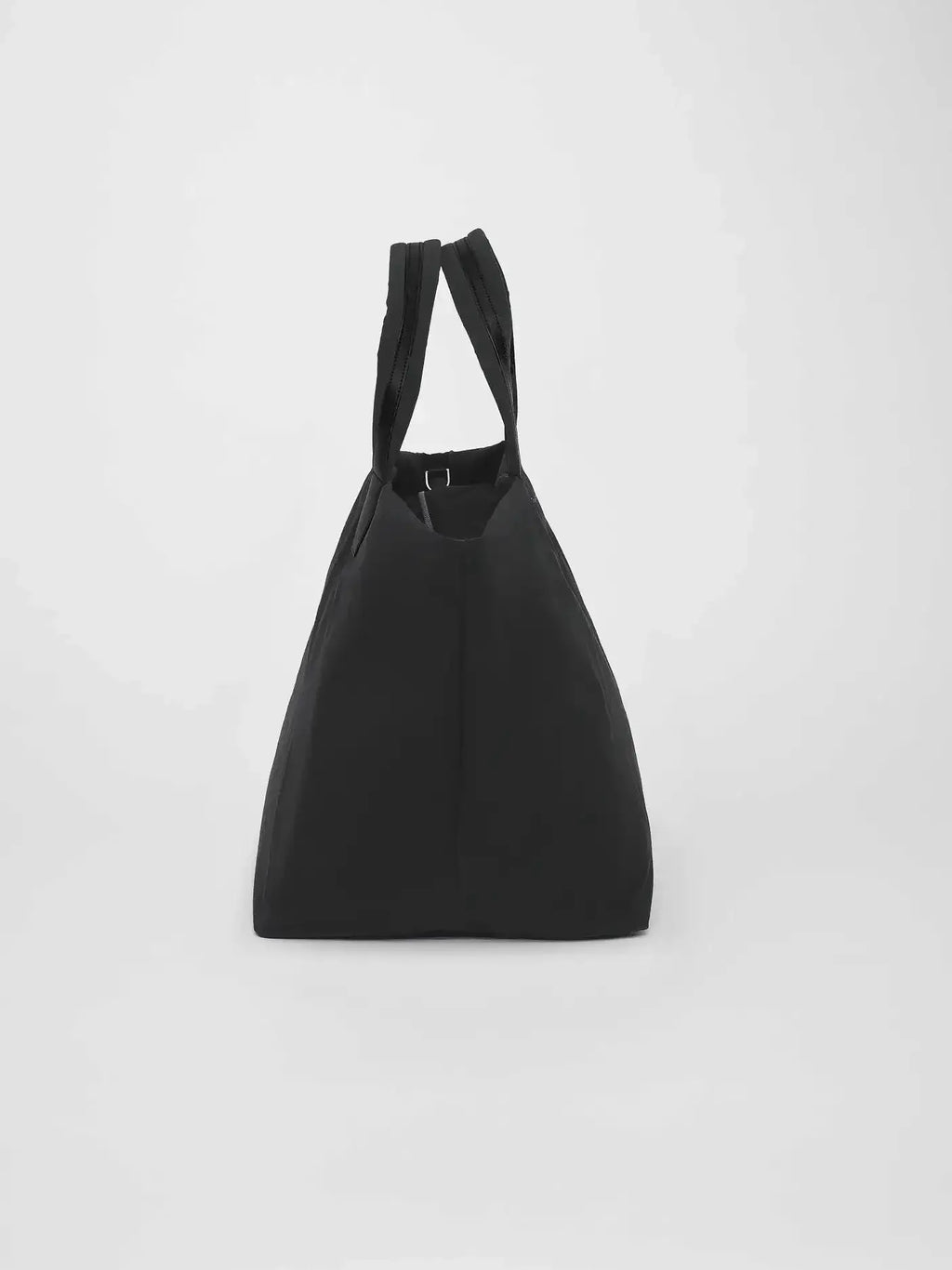 Essence Weekender in Black by VEE COLLECTIVE x Tomorrow