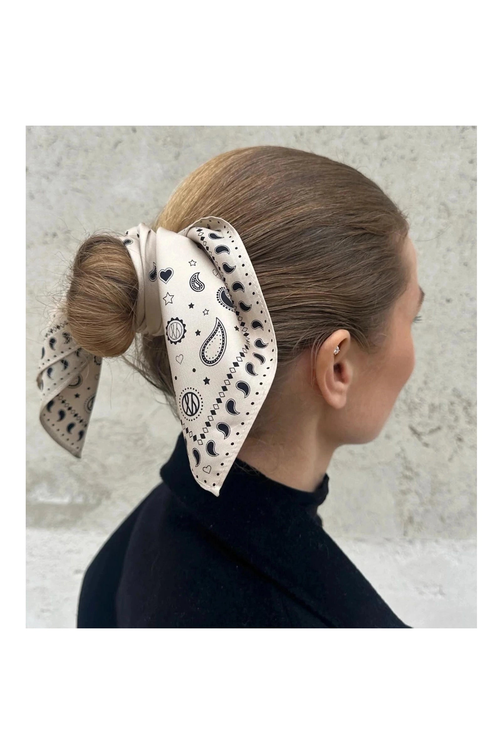 Lescarf Paisley Scarf 2 | Sand| 50 CM - Primm'sLescarf Paisley Scarf 2 | Sand| 50 CMLescarf