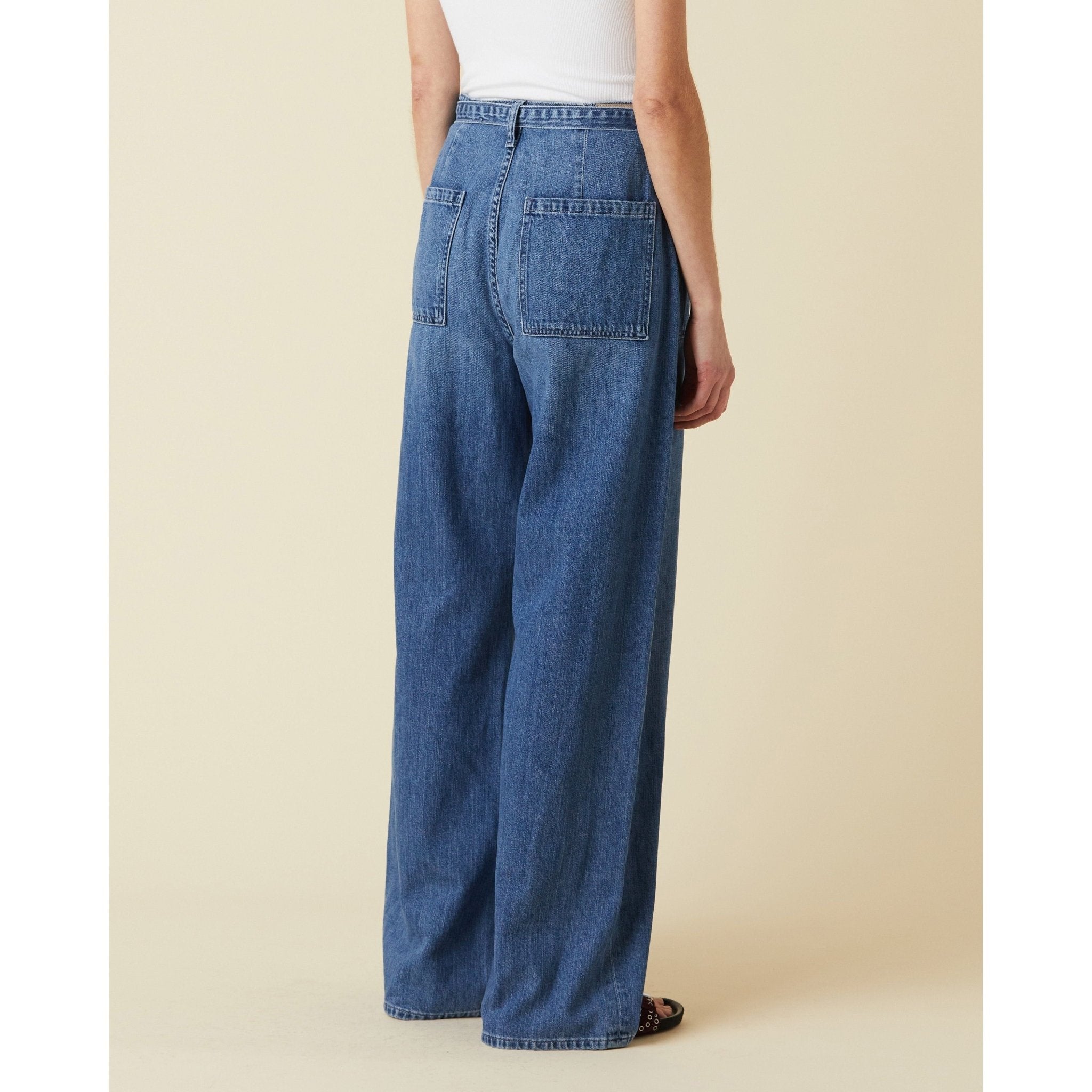 Rory Relaxed Barrel Cascade - Primm'sRory Relaxed Barrel CascadeLe Jean