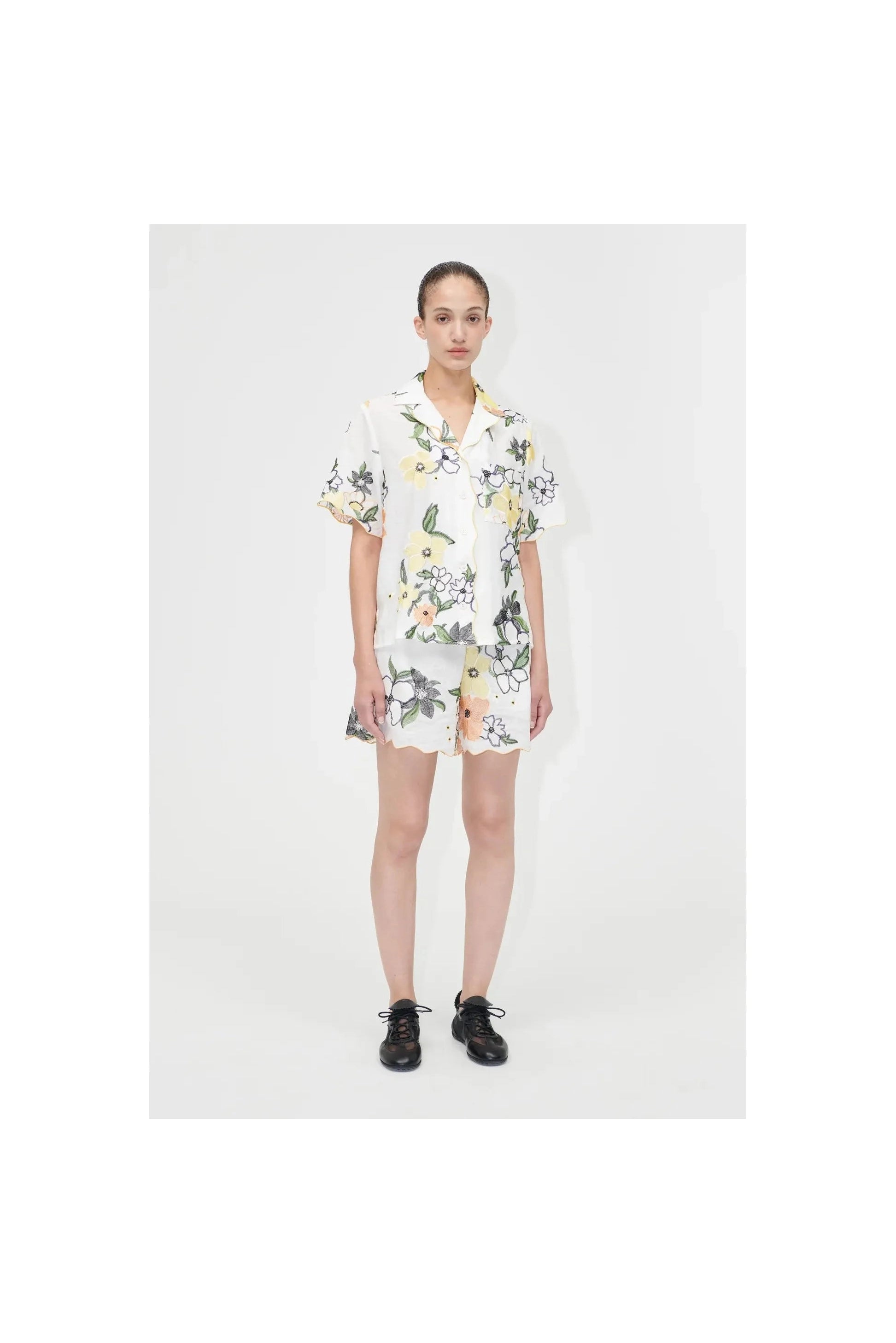 Scalloped Elasticated Waistband Shorts - Primm'sScalloped Elasticated Waistband ShortsStine Goya