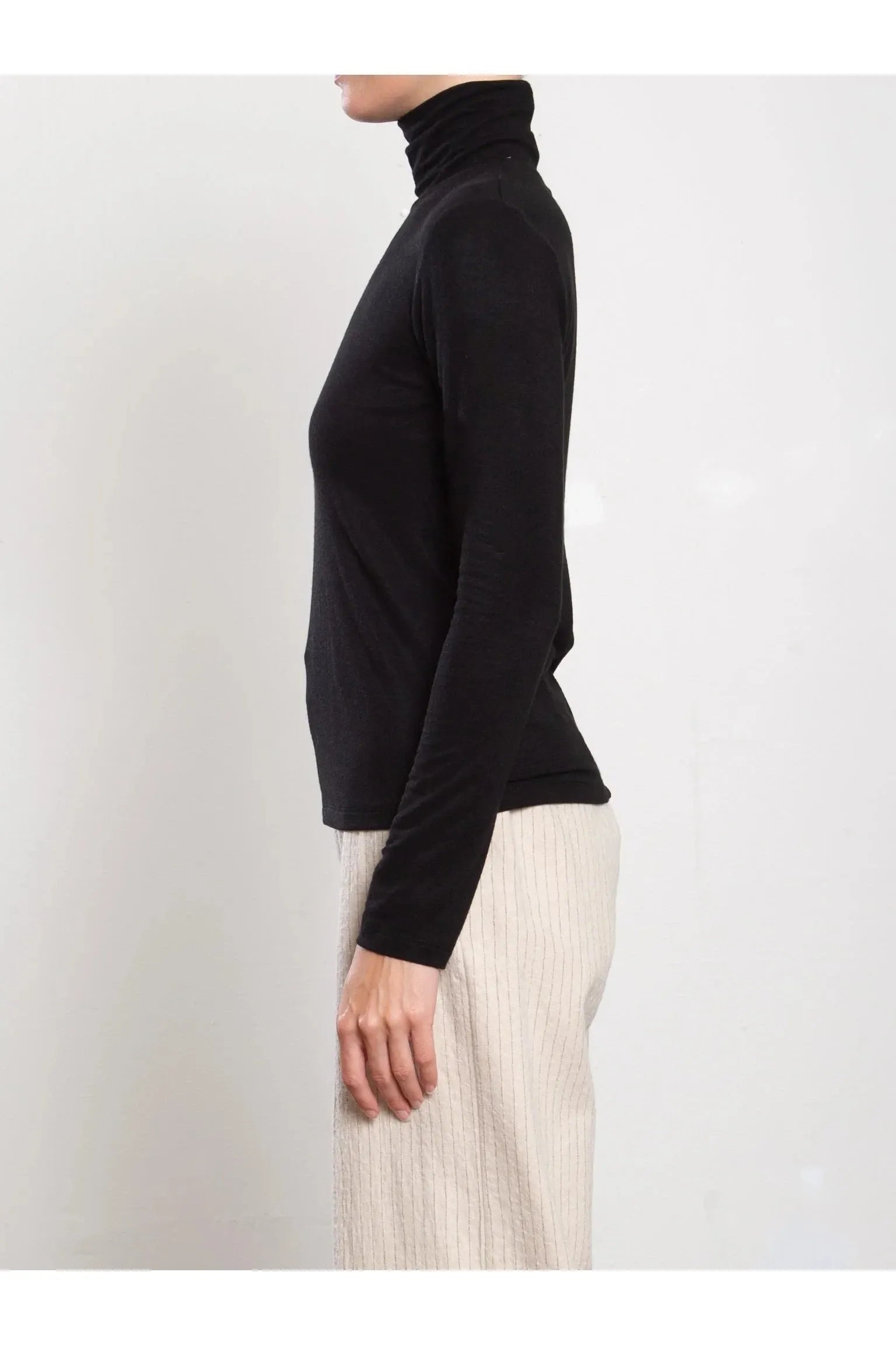 Shiloh Turtleneck in Cashmere Jersey - Primm'sShiloh Turtleneck in Cashmere JerseyPharaoh