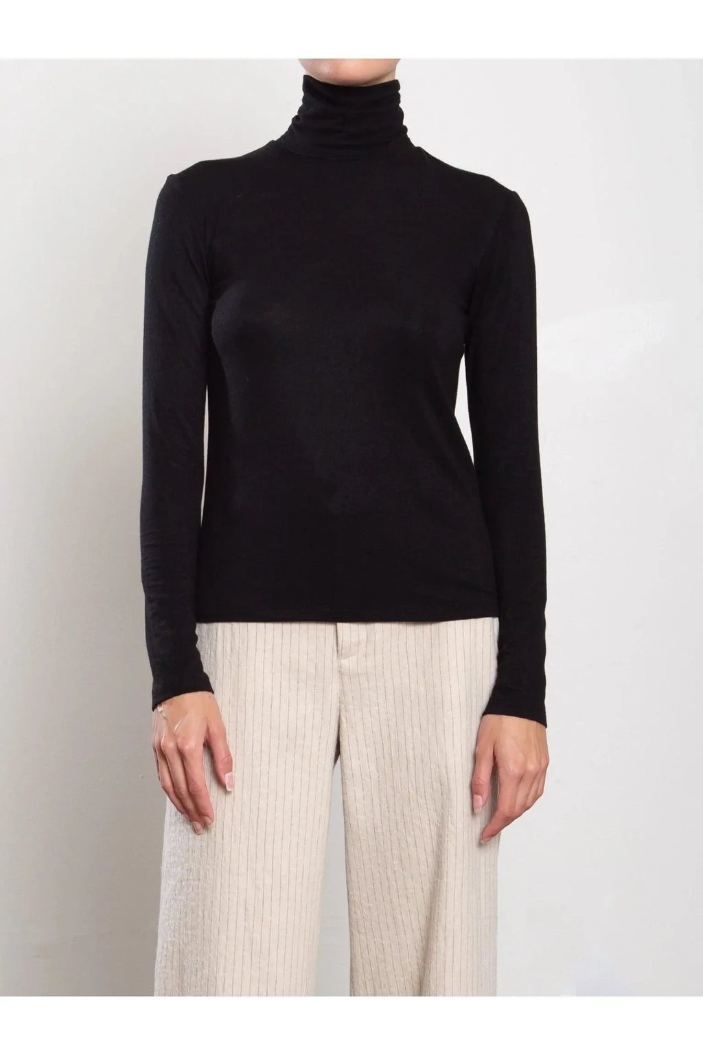 Shiloh Turtleneck in Cashmere Jersey - Primm'sShiloh Turtleneck in Cashmere JerseyPharaoh