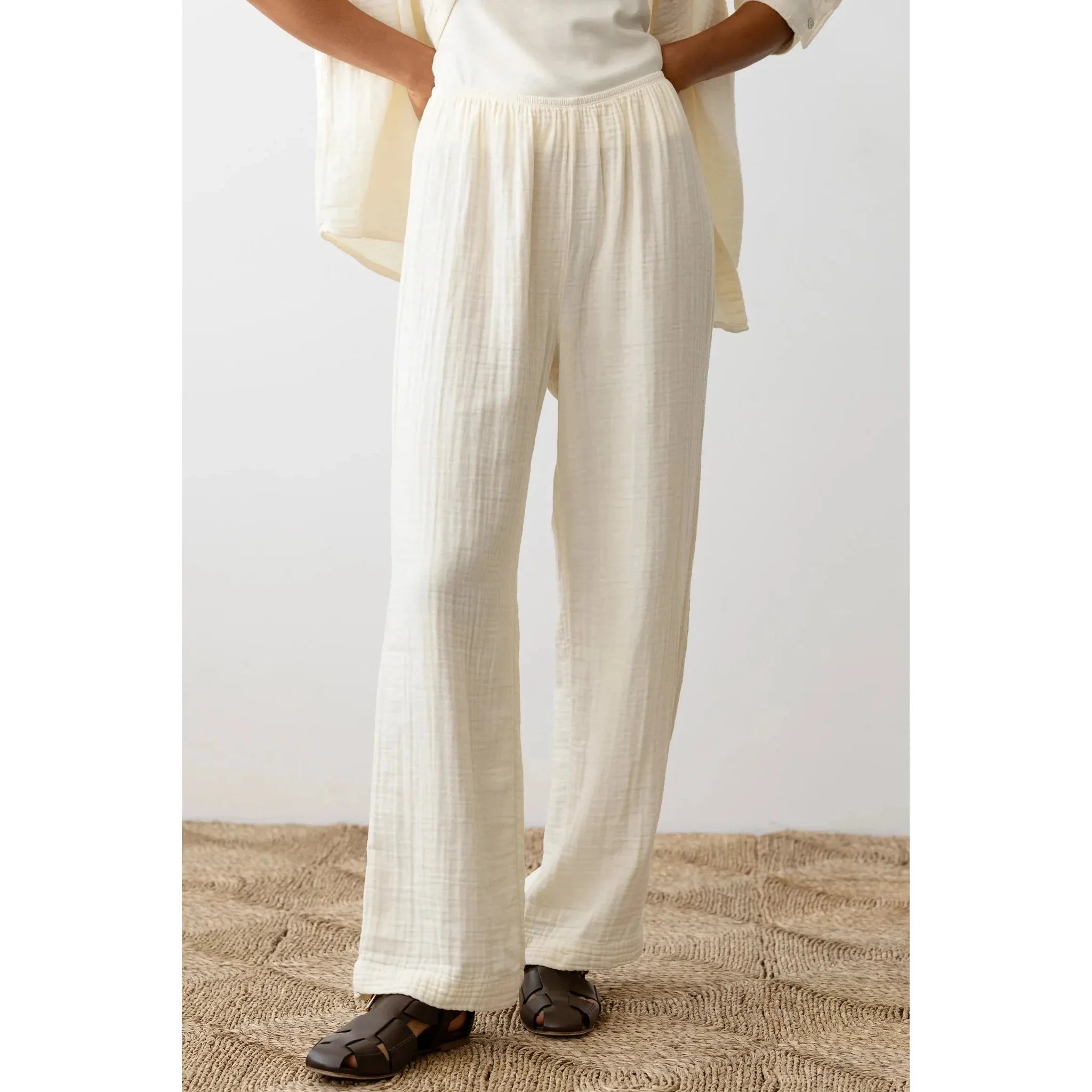 The Bubble Crop Simple Pant Creme - Primm'sThe Bubble Crop Simple Pant CremeDONNI.