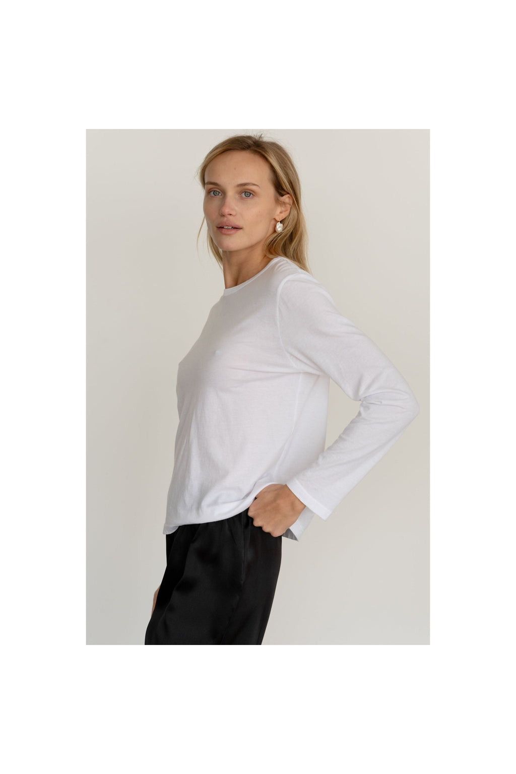 The Jersey Long Sleeve Tee Powder - Primm'sThe Jersey Long Sleeve Tee PowderDONNI.