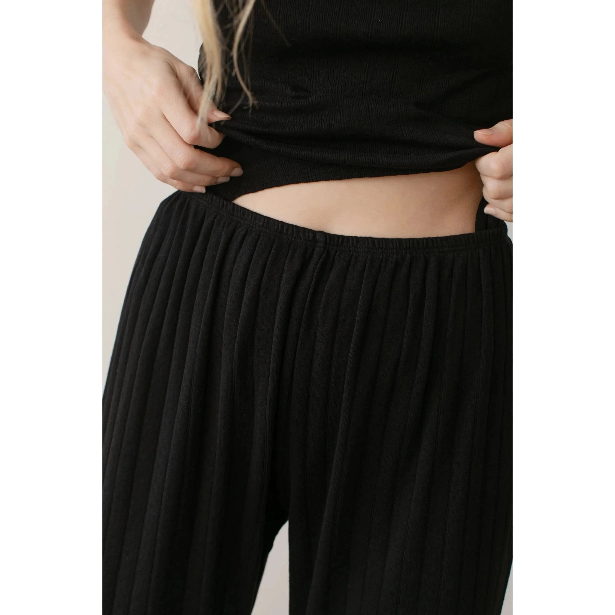 The Pointelle Simple Crop Pant Jet - Primm'sThe Pointelle Simple Crop Pant JetDONNI.