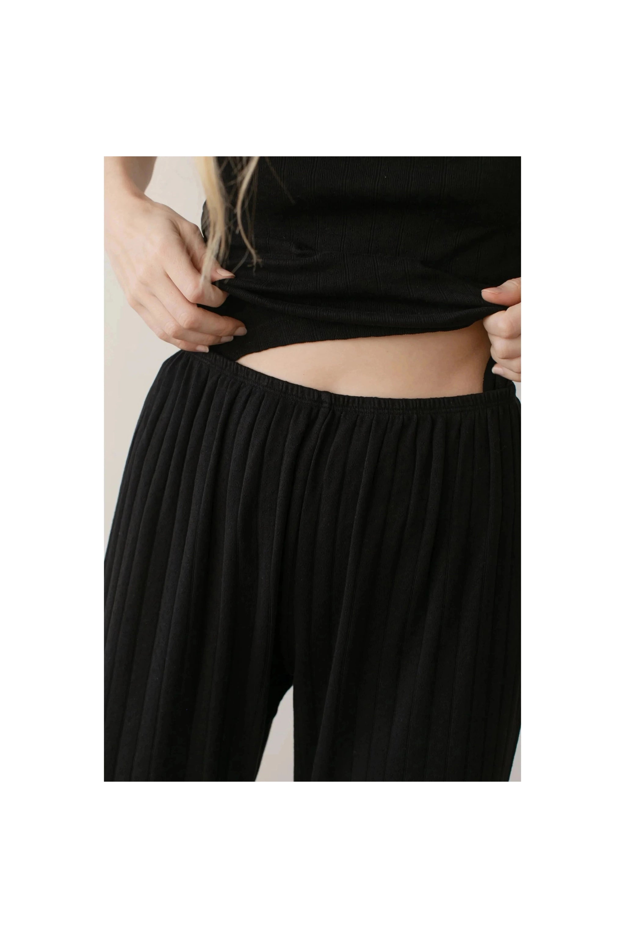The Pointelle Simple Crop Pant Jet - Primm'sThe Pointelle Simple Crop Pant JetDONNI.