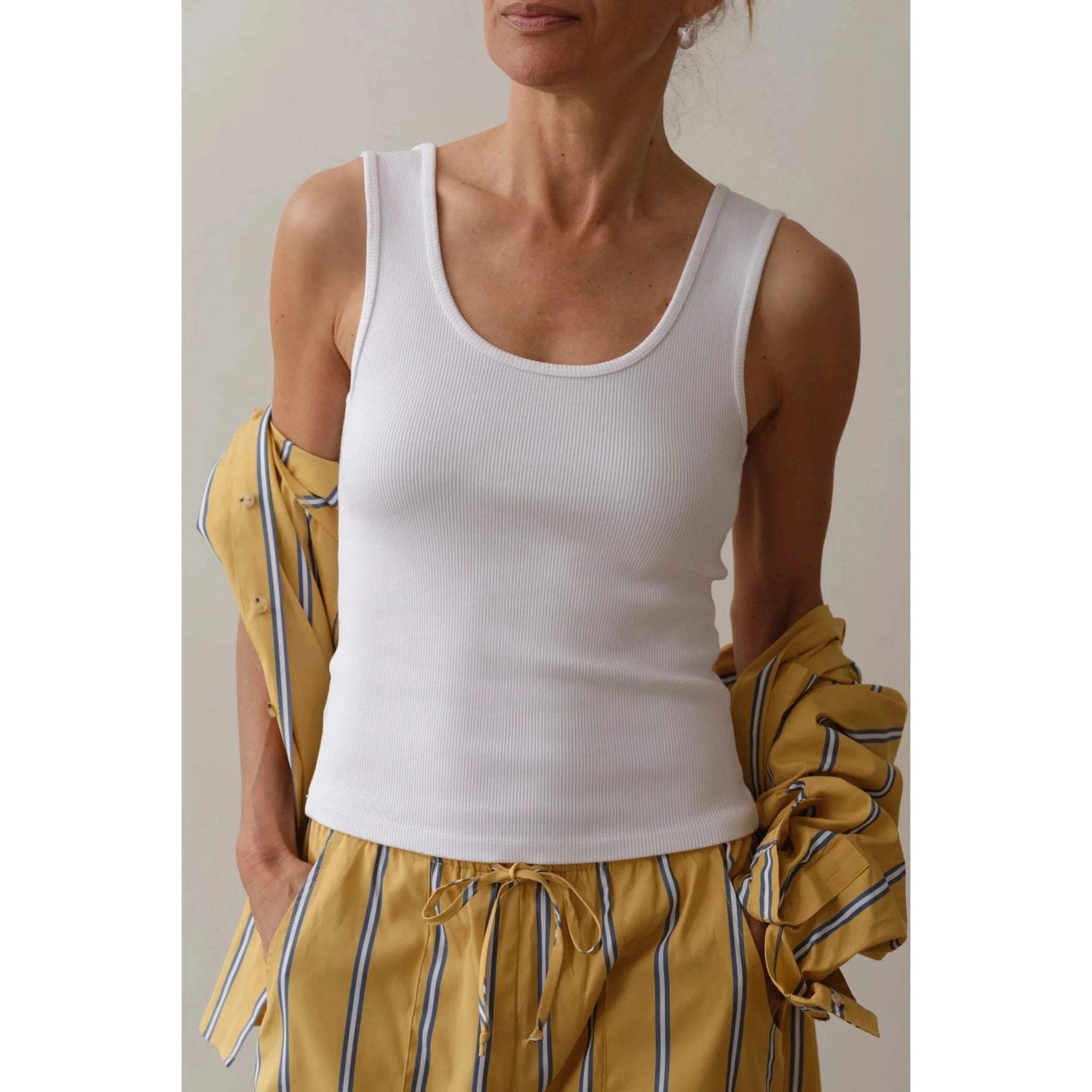 The Rib Scoop Tank White - Primm'sThe Rib Scoop Tank WhiteDONNI.